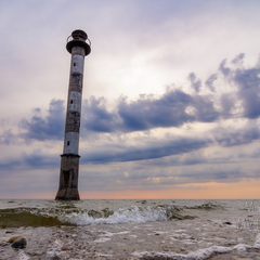 Kiipsaare tuletorn. Selle nurga alt vaadates viltu