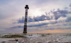 Kiipsaare tuletorn. Selle nurga alt vaadates viltu